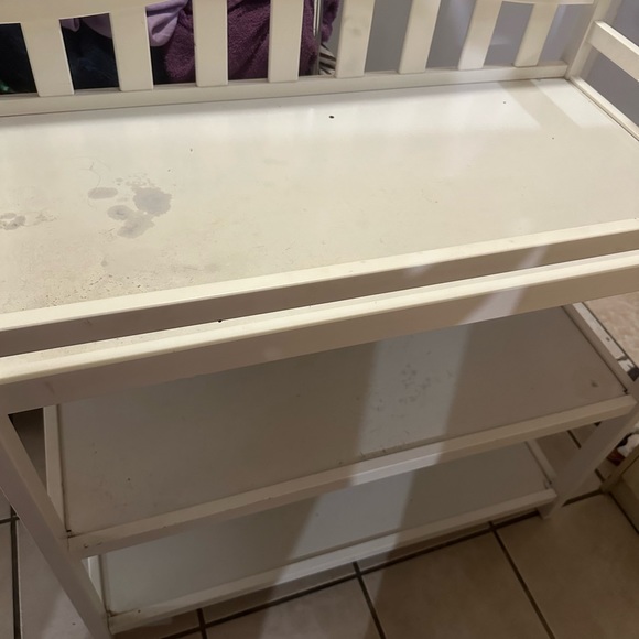 Changing table - Picture 3 of 7